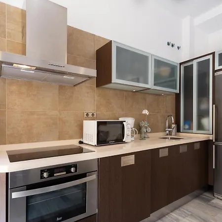 Apartamento Con Vistas A La Plaza De La Merced Junto A La Casa De Picasso